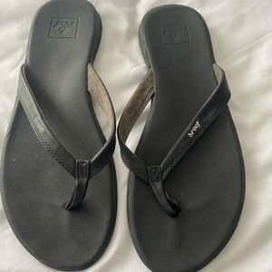 Reef flip flops